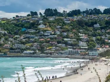 St Clair Beach / Esplanade Surf School
